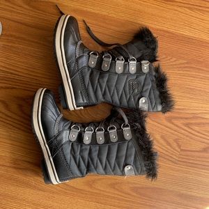 Sorel waterproof snow boot